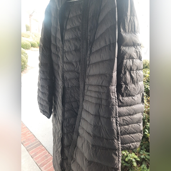 Lands' End Black Puffer Jacket Size XL - Picture 7 of 9